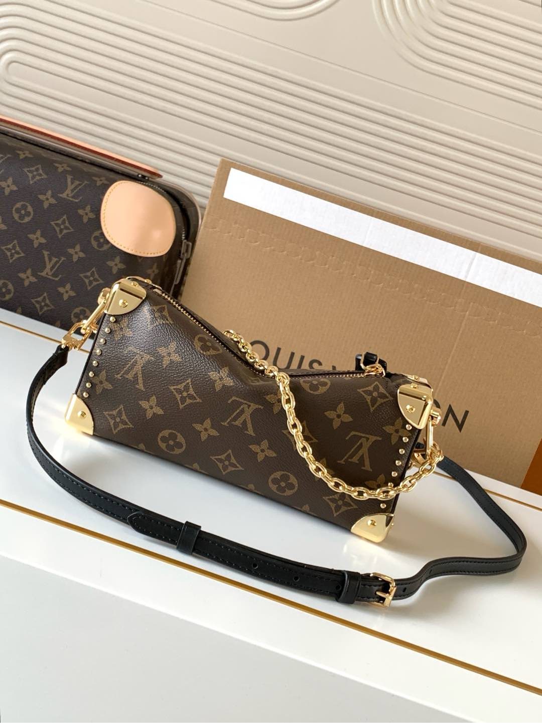 LV M13147 Monogram Slim Trunk Bag