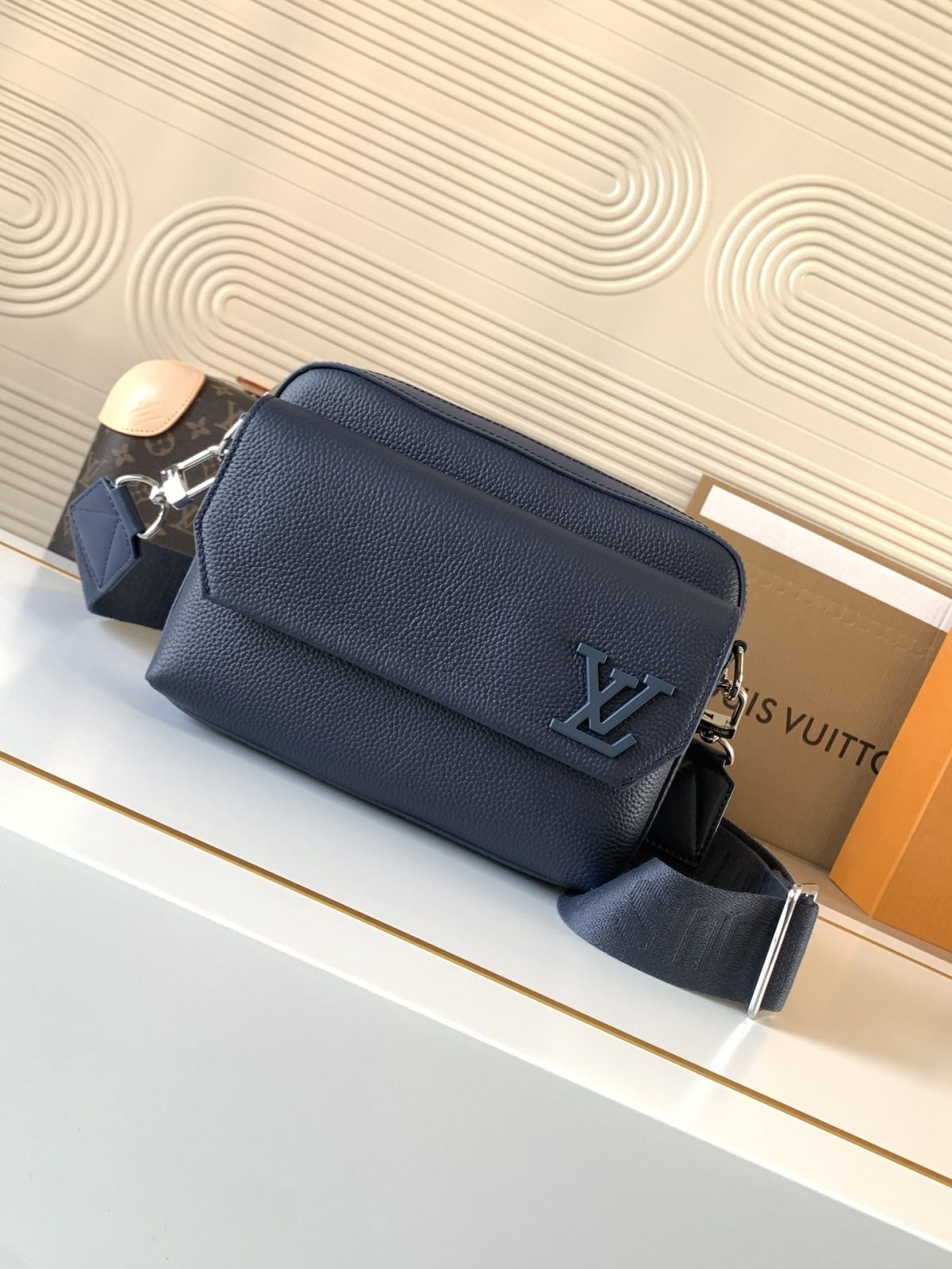 LV Fastline Messenger Bag M22611