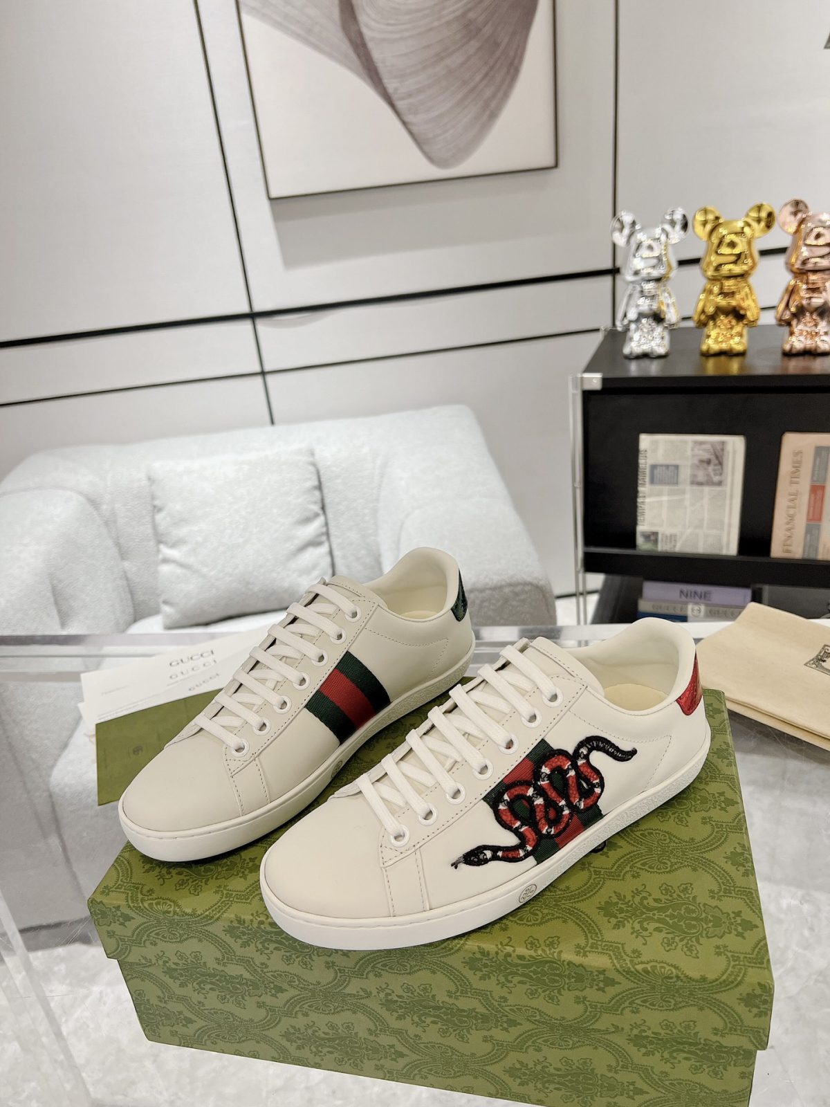 Gucci Unisex Skate Sneakers
