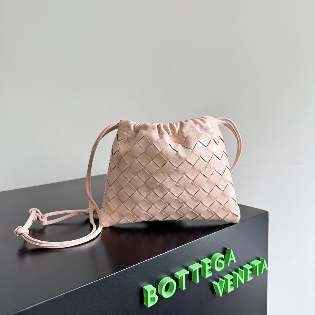 Bottega Veneta Mini Dustbag 816987