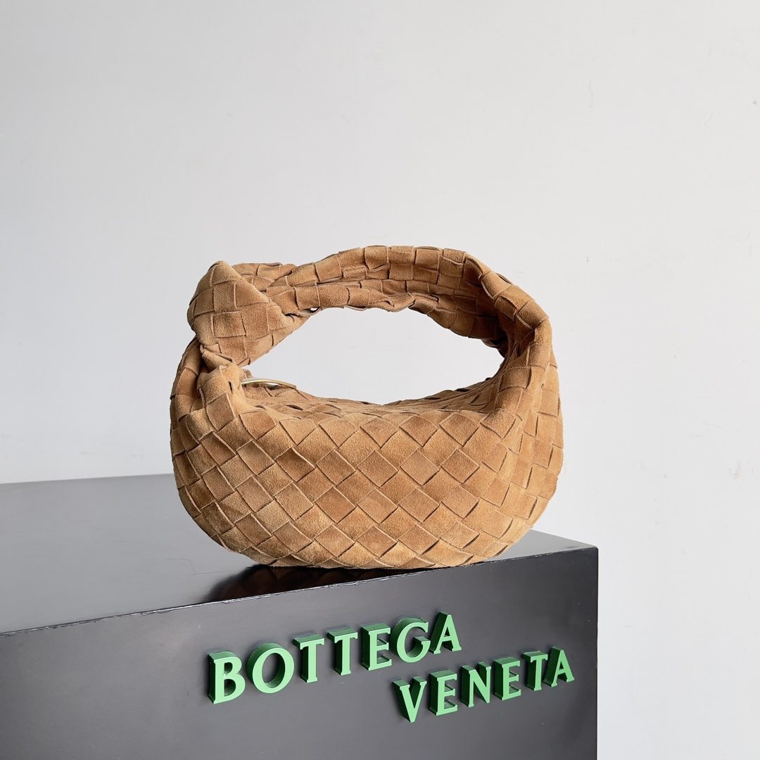 Bottega Veneta Knotted Woven Hobo Bag 651876