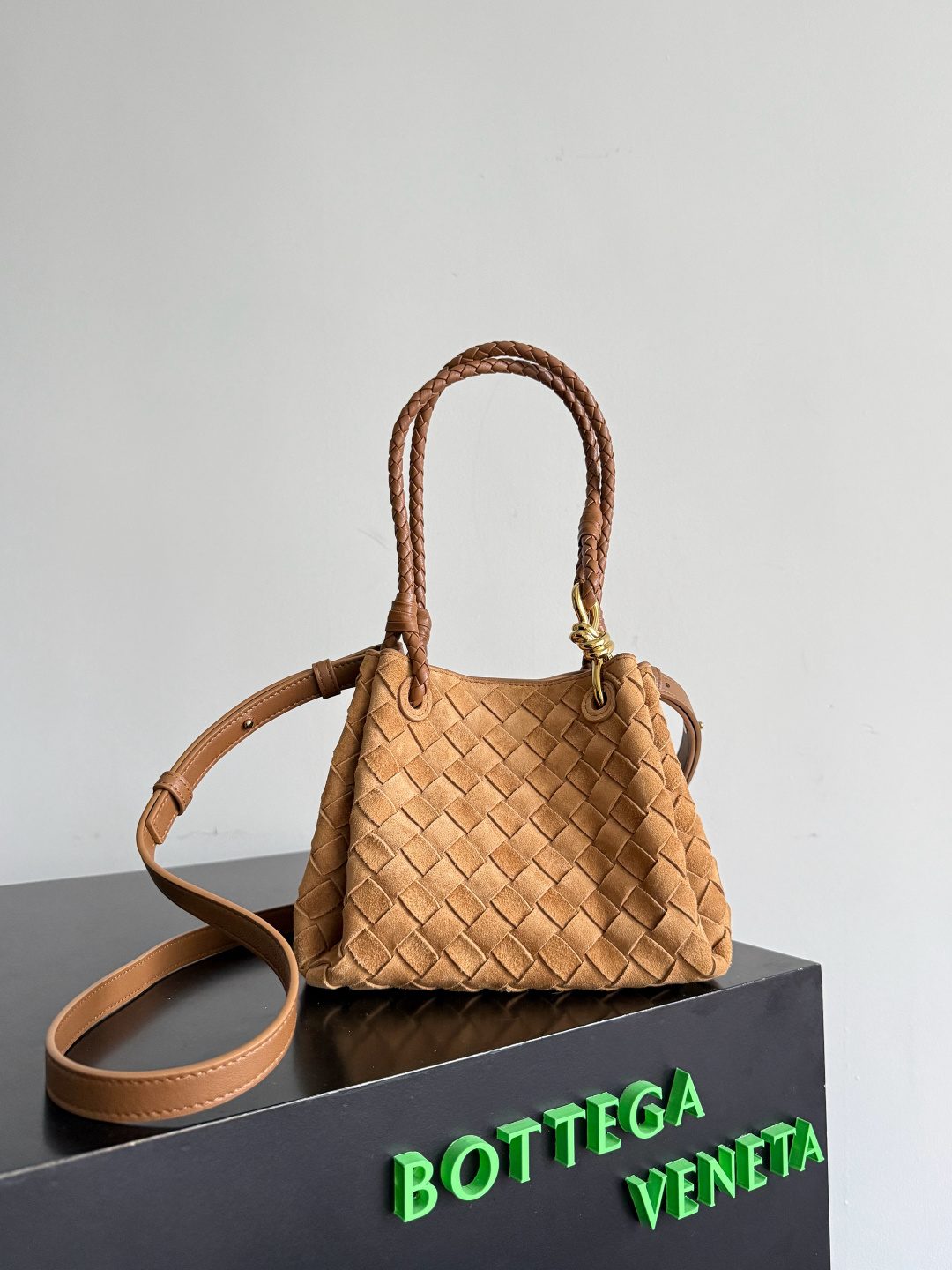 Bottega Veneta Rachute Handbag 796569