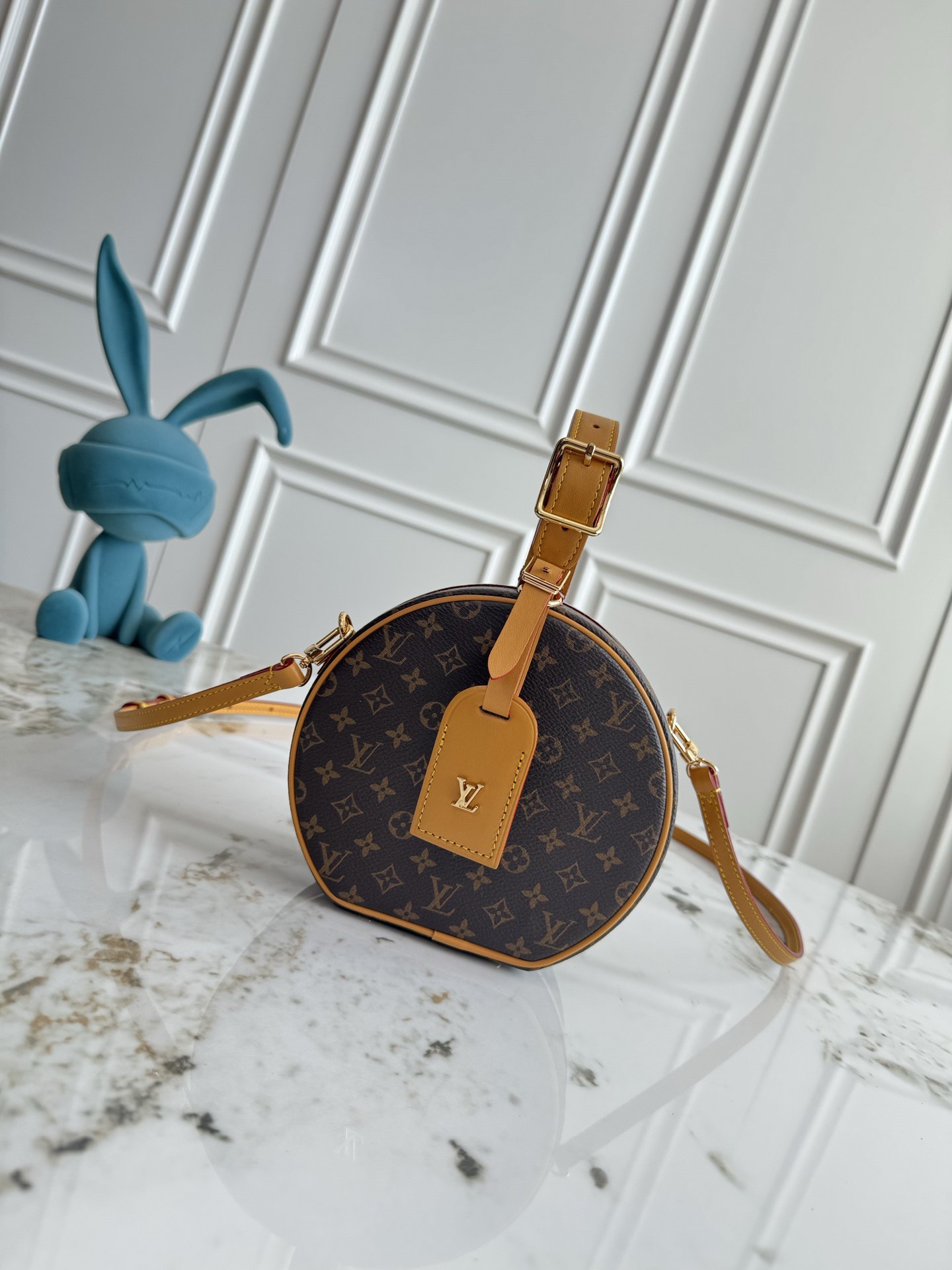 LV Monogram Canvas Cowhide Leather Crossbody Bag