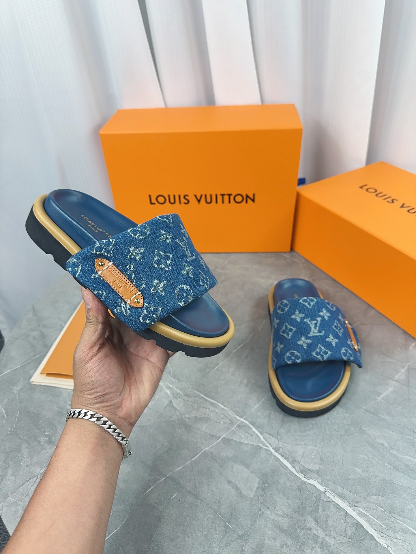 LV Flat Slide Sandals Unisex
